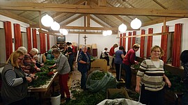 Banner Adventskranzbinden