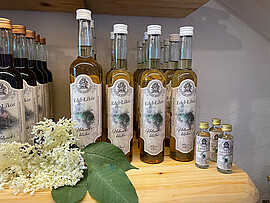 Banner Die Handwerkskunst der Likörherstellung