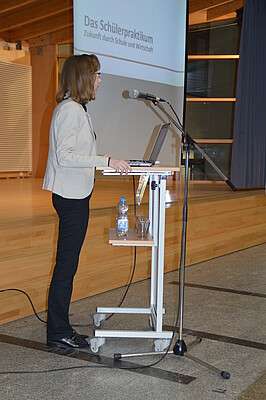 Banner Informationsabend zum Freiwilligen Schülerpraktikum