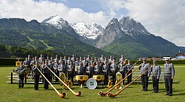 Banner OPEN AIR: Gebirgsmusikkorps auf der Naturbühne