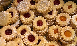 Banner treffen im Probenraum Plätzerl herrichten für Christkindlmarkt Bergham