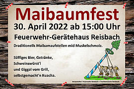 Banner Maibaum Aufstellen am 30.04.2022 am Feuerwehr Gerätehaus Reisbach