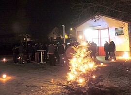 Banner Wintersonnwendfeier FF Tabertshausen am Gerätehaus